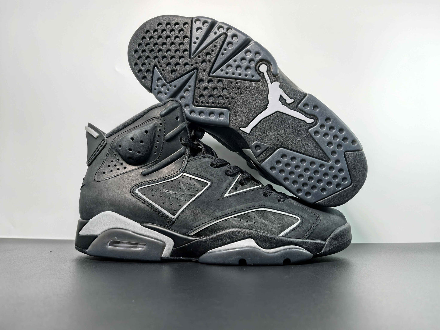Commencement Edition Retro 6 - Limited Noir Stealth High-Tops