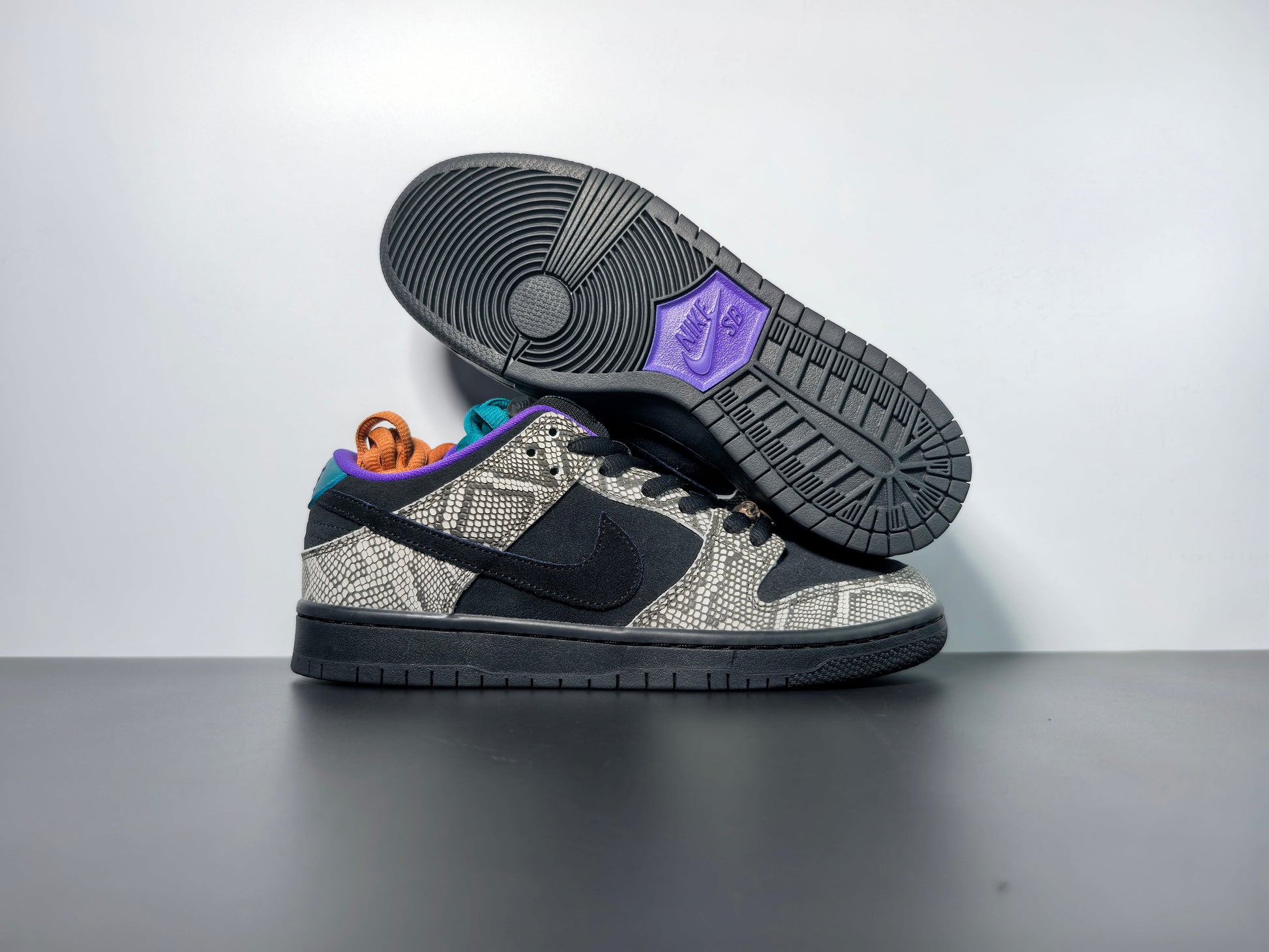 Nike × Dashawn Jordan Dunk SB DUNK LOW CUSTOM