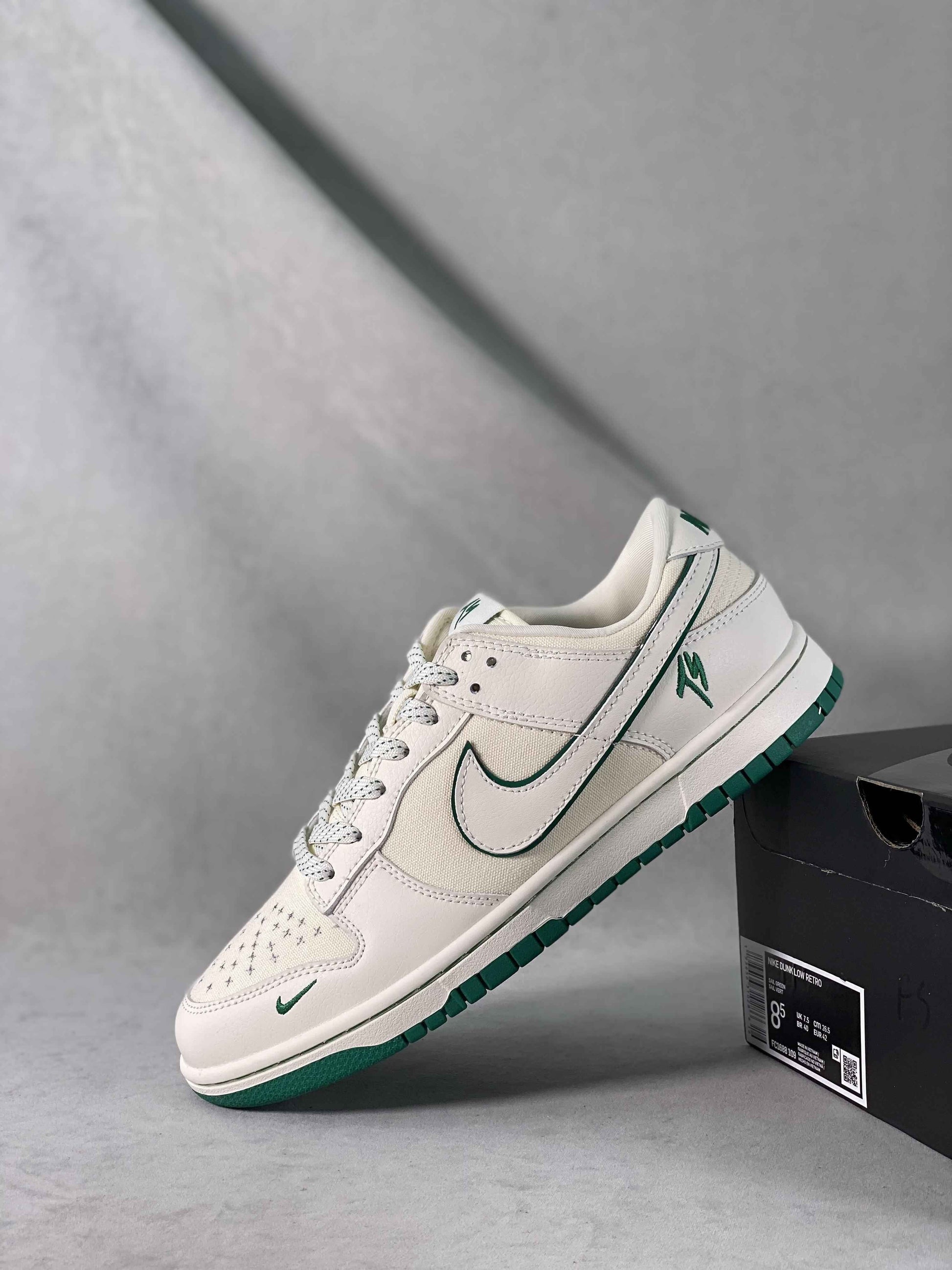 Custom Dunk SB Low x Travis Scott FC1688 109