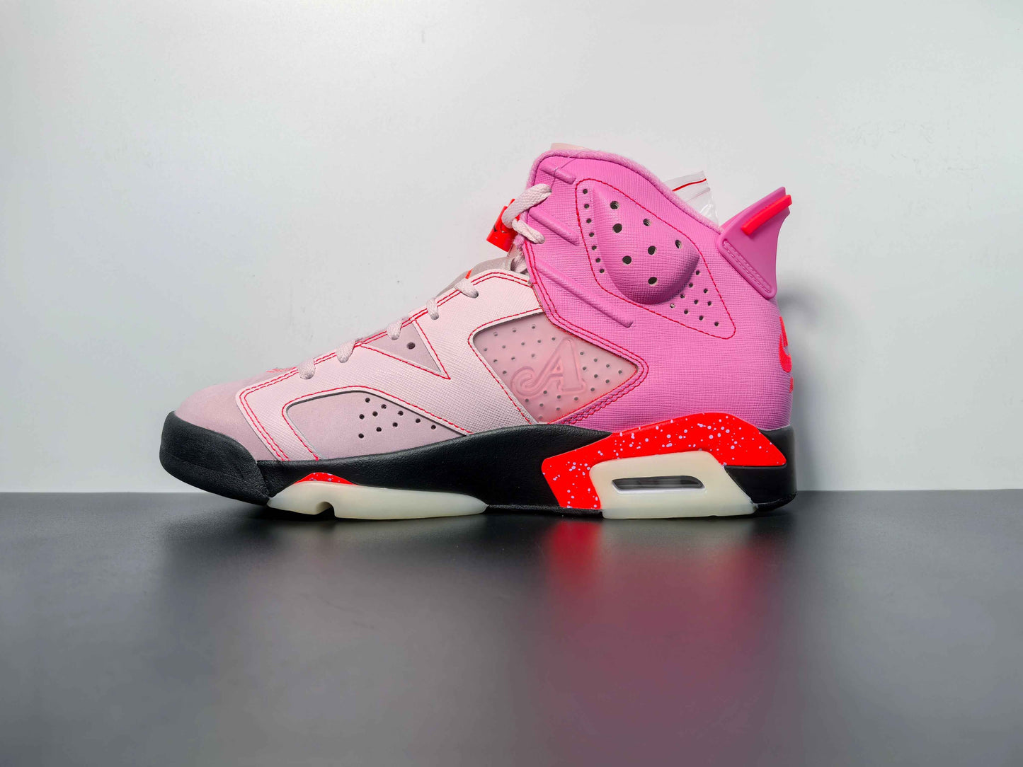 Air Jordan 6 Awake