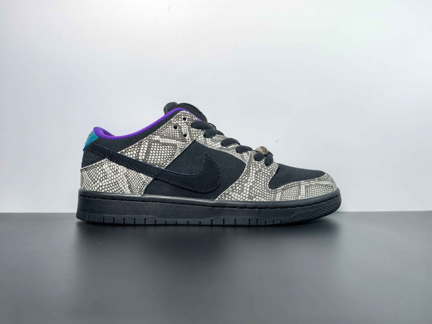 Nike × Dashawn Jordan Dunk SB DUNK LOW
