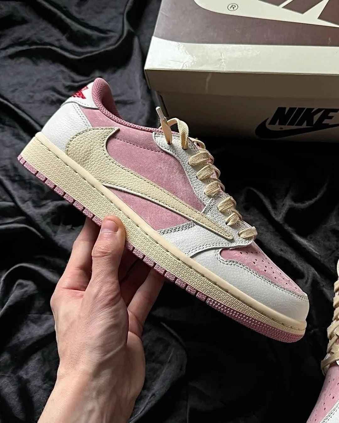 Custom Travis Scott x Air Jordan 1 DM7866-600