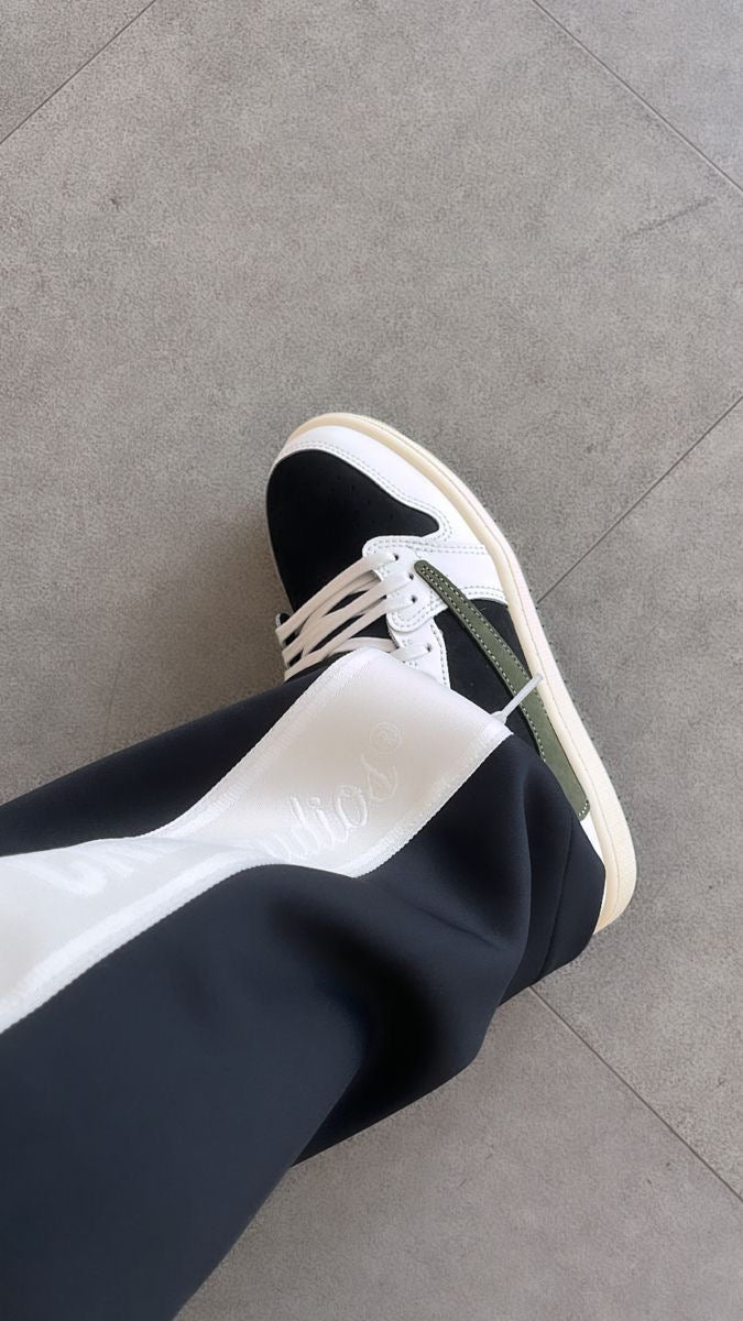 Air Jordan 1 Travis Scott Olive Wmns Limited Edition Retro Low OG Sneakers - Luxuryurbanwear