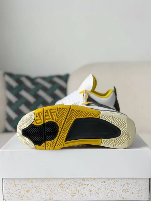 Air Jordan 4 Retro Sneakers - Vivid Sulfur Style
