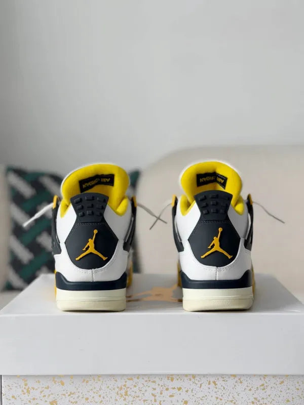 Air Jordan 4 Retro Sneakers - Vivid Sulfur Style