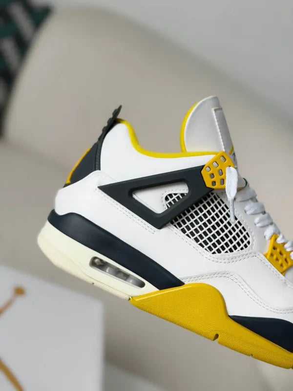 Air Jordan 4 Retro Sneakers - Vivid Sulfur Style