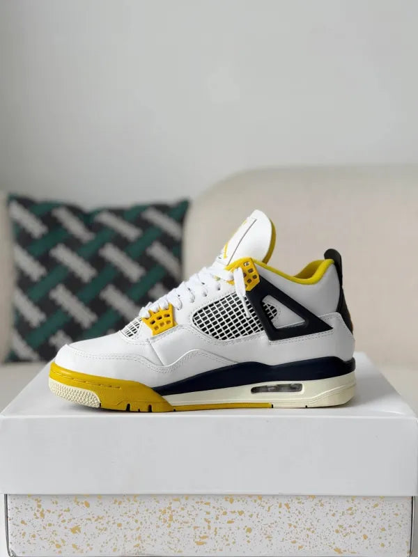 Air Jordan 4 Retro Sneakers - Vivid Sulfur Style