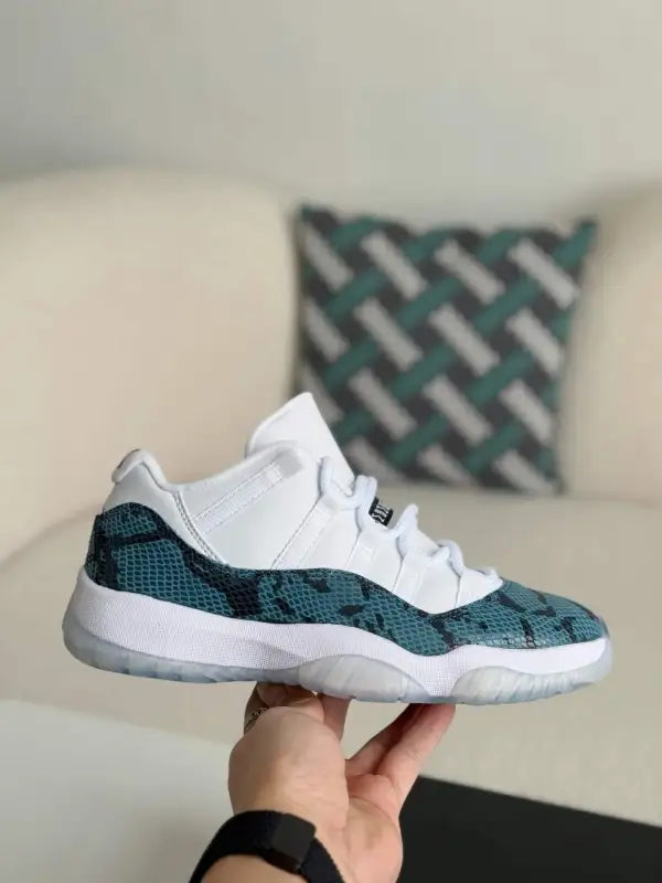 Air Jordan 11 Low Navy Snakeskin: Elevate Your Sneaker Game