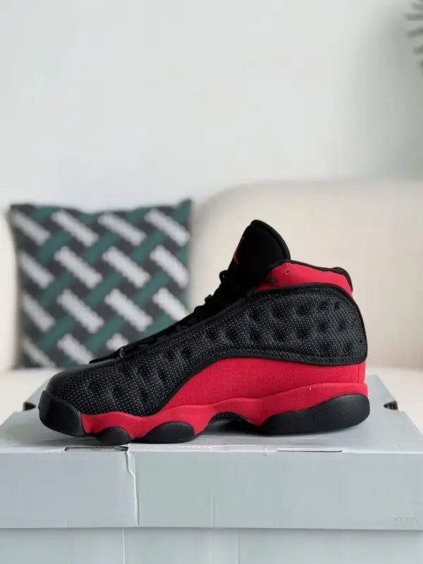 Air Jordan 13 Retro – Elevate Your Style with Bred