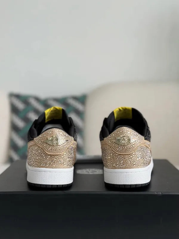 Air Jordan 1 Low - Gold Dust Black & Gold - Luxurious Style