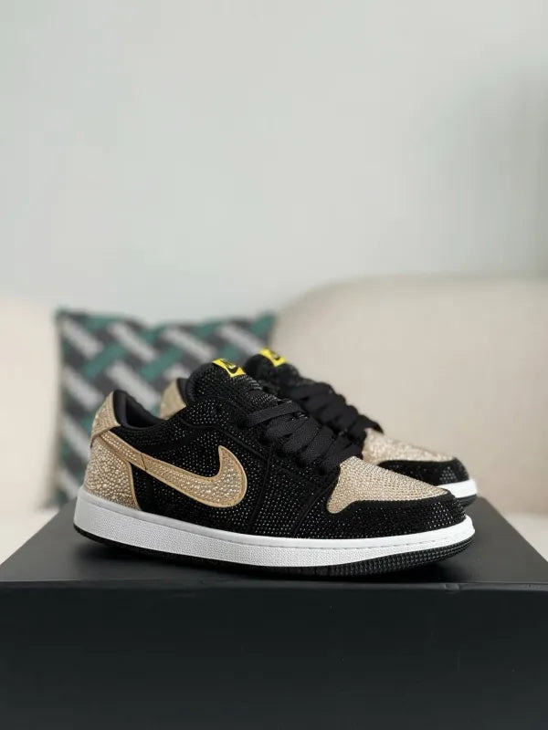 Air Jordan 1 Low - Gold Dust Black & Gold - Luxurious Style