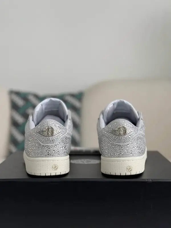 Air Jordan 1 Low – Platinum Sparkle Silver Sneakers