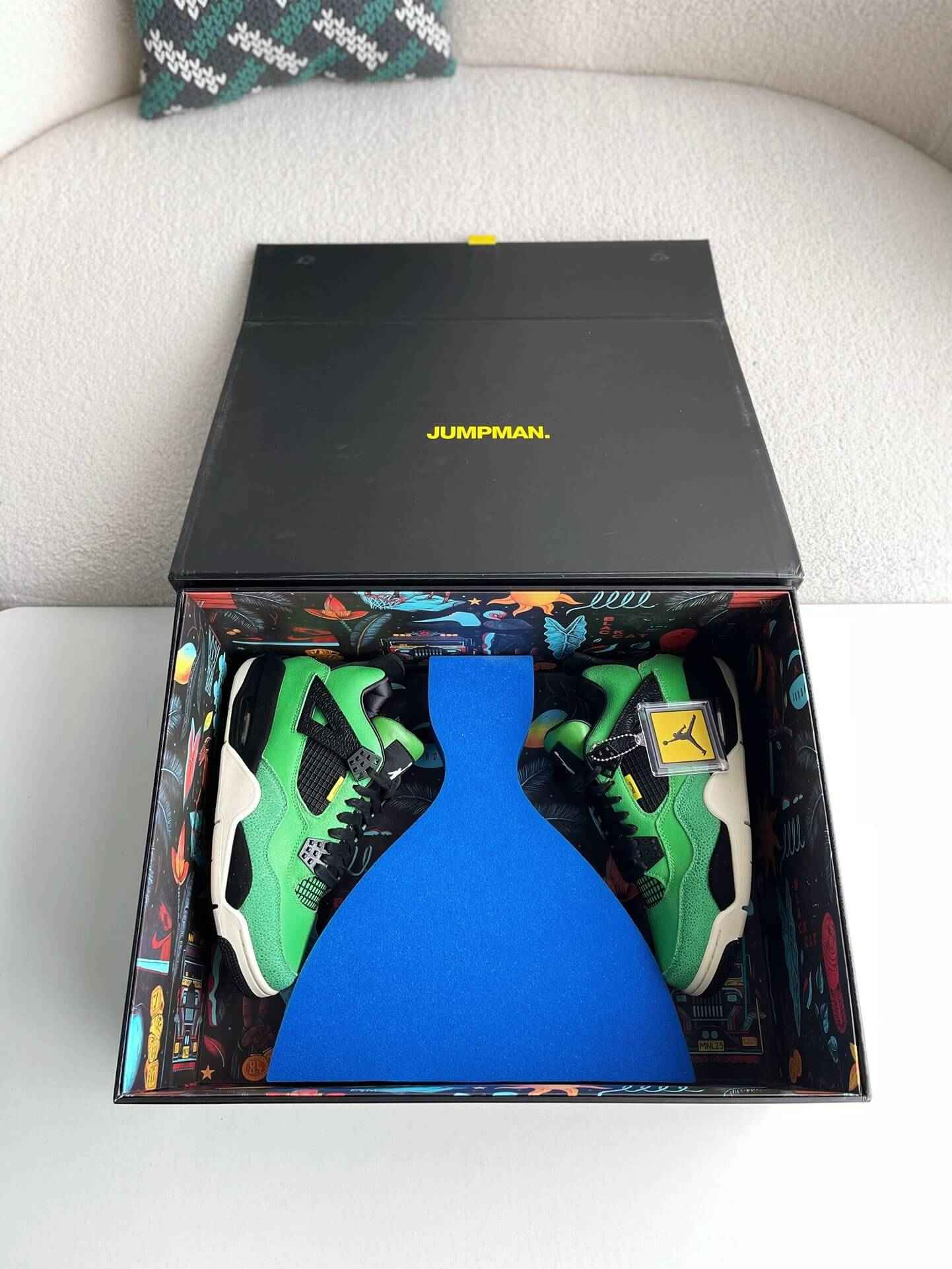 Air Jordan 4 Retro “Manila” Green Black