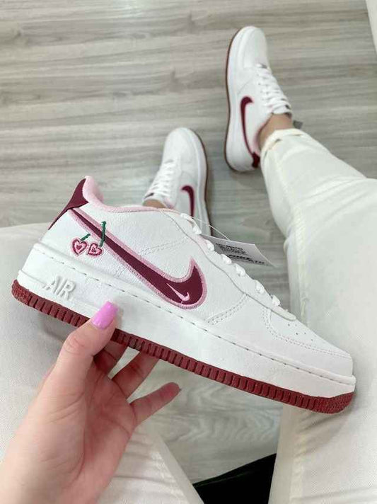 Custom Air Force 1'07 Low Valentine's Day