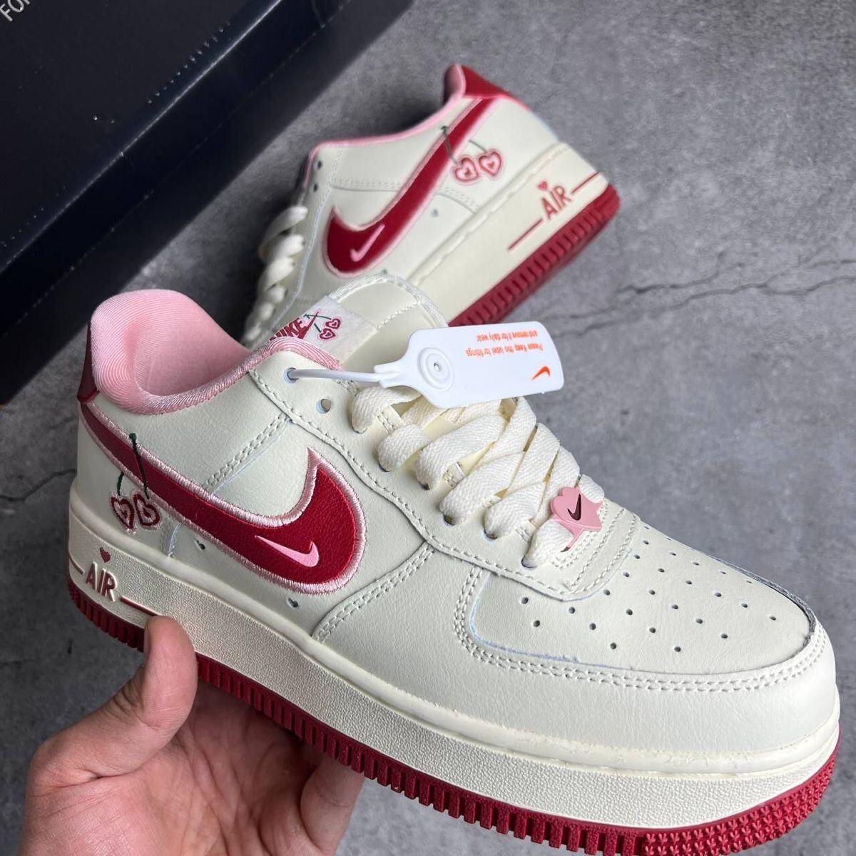 Custom Air Force 1'07 Low Valentine's Day - Luxuryurbanwear