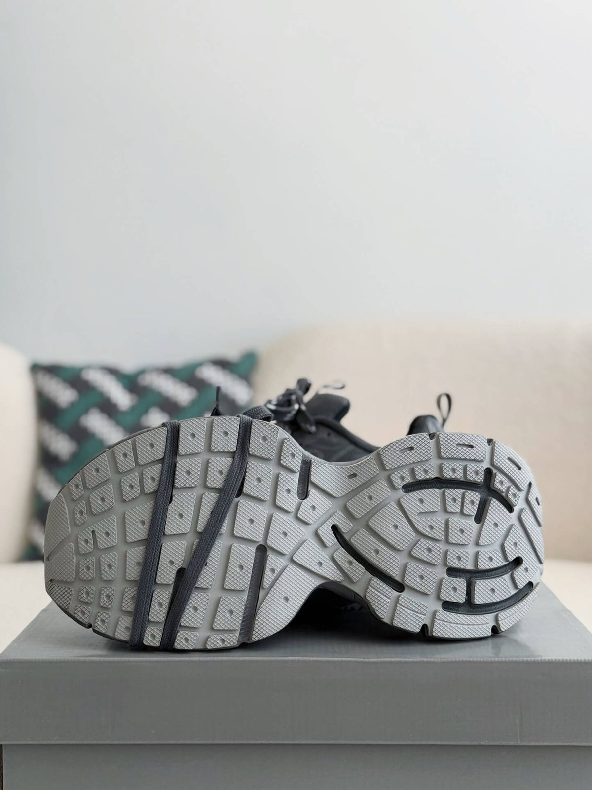 Balenciaga 3XL Sneaker – Anthracite / Dark Grey CUSTOM