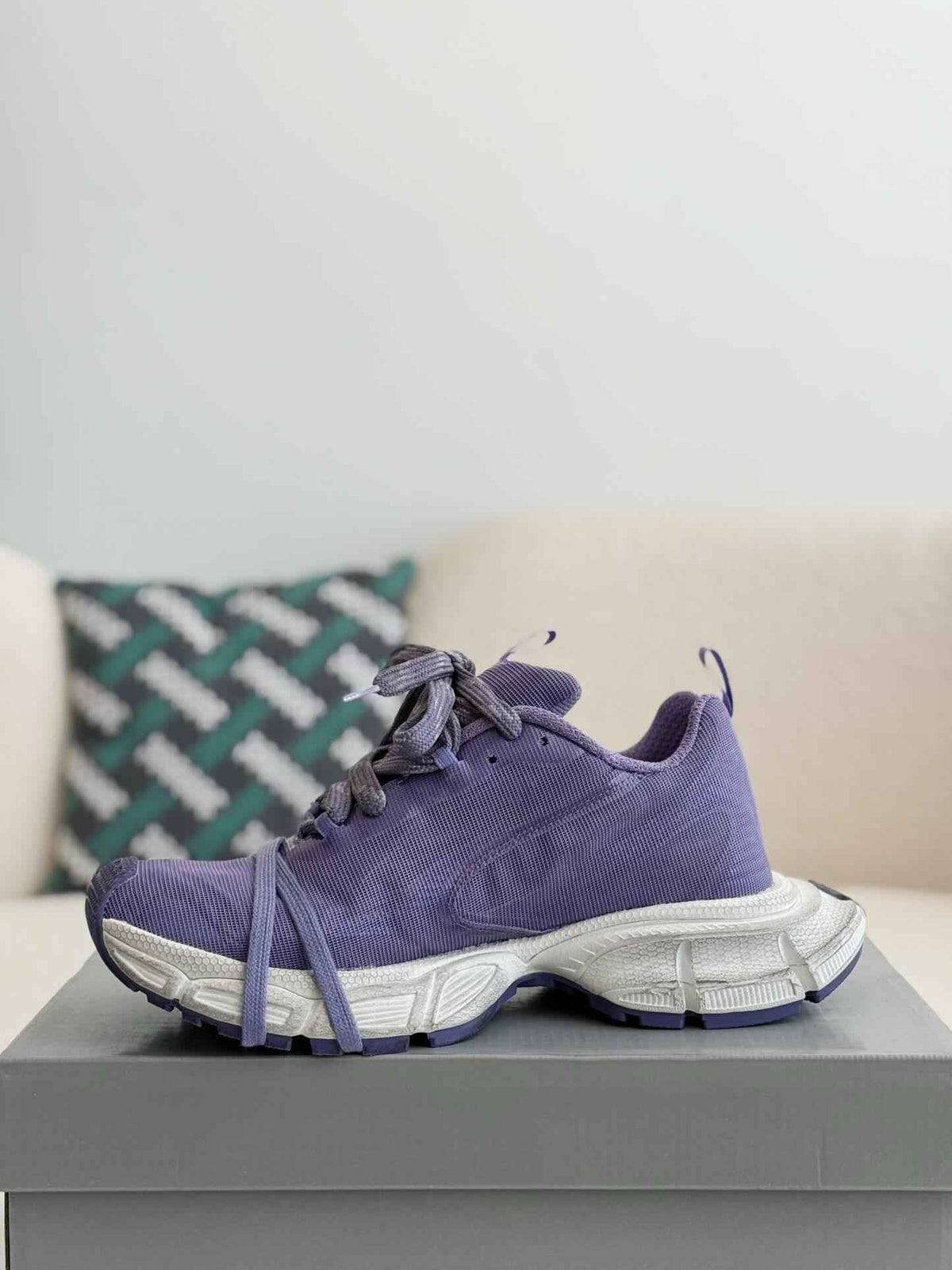 Balenciaga 3XL Sneaker – Purple & White