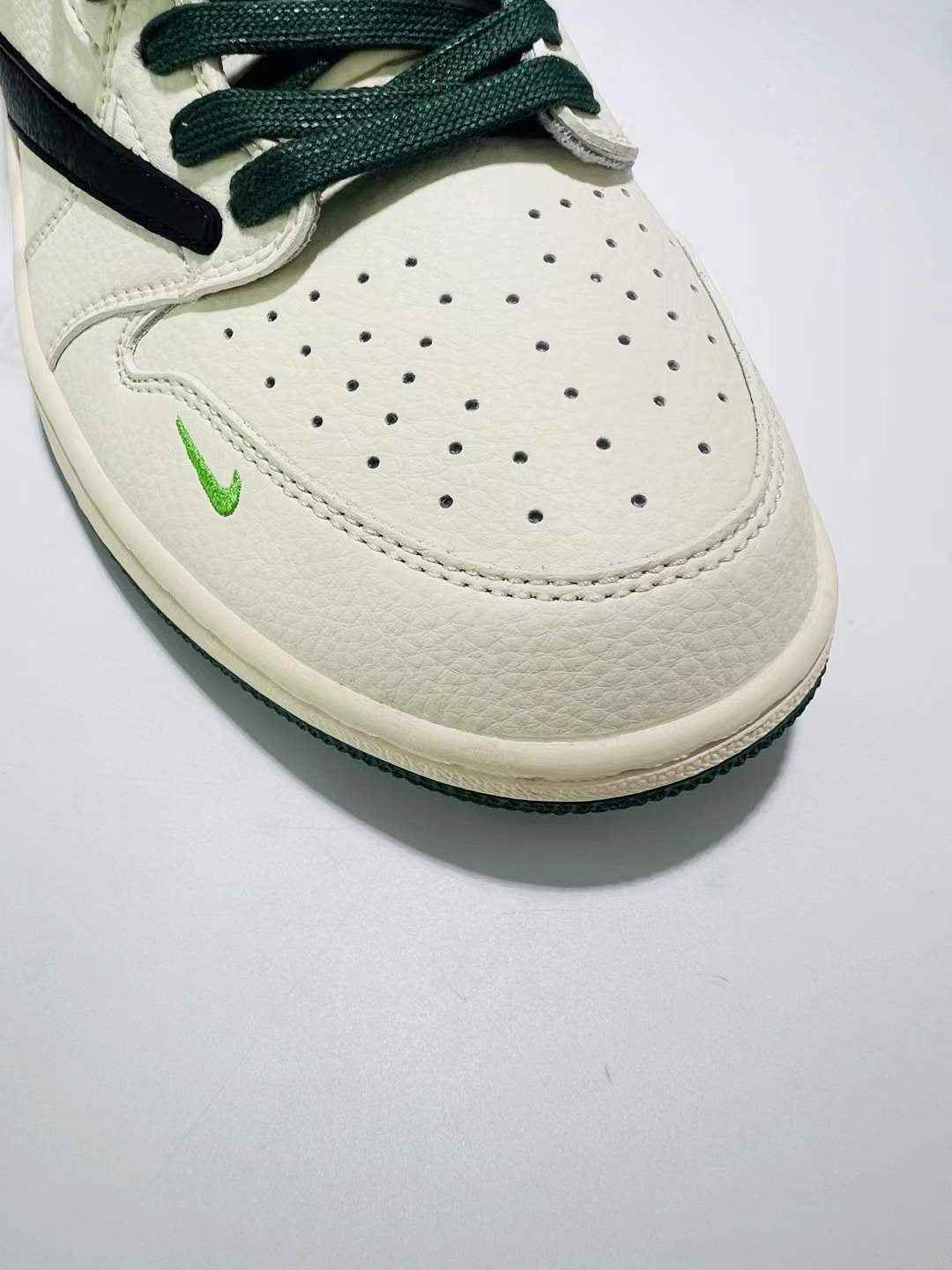 Designer Air Jordan Travis Scott Off White JJ5288 011 SneakerNational