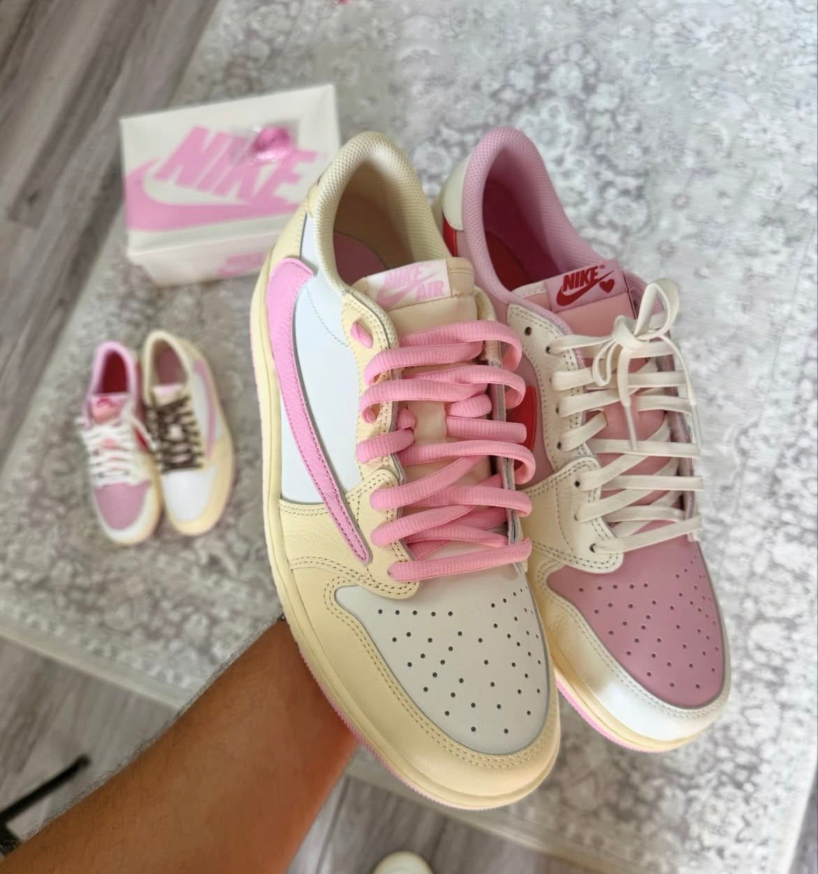 Travis Scott x Air Jordan 1 Low Soft Powder Pouring - A Unique Sneaker Experience