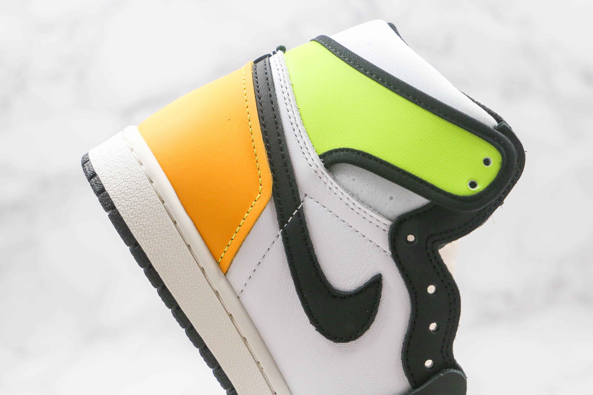 Custom Air Jordan 1 Vlot Gold High Q