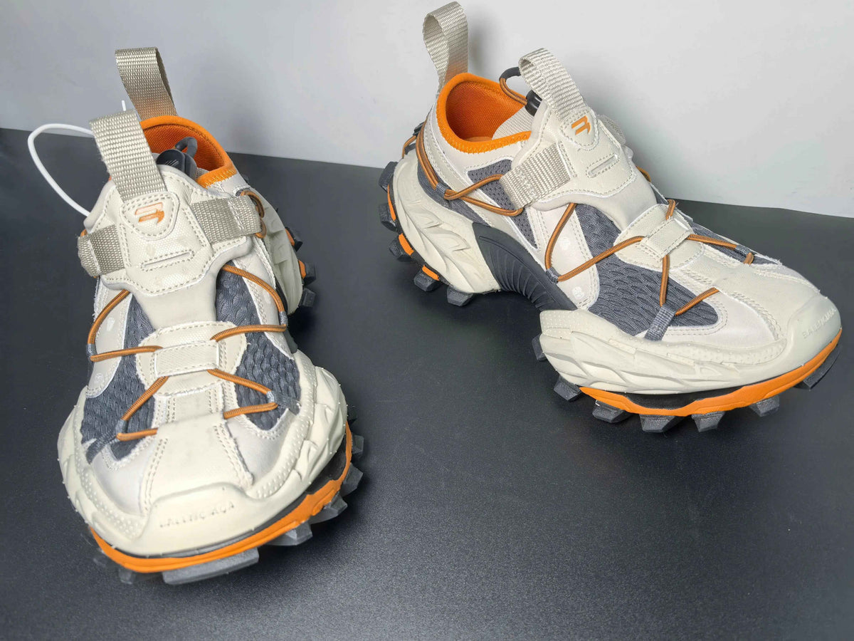 Custom BLNCG Hike 2070 SneakerNational