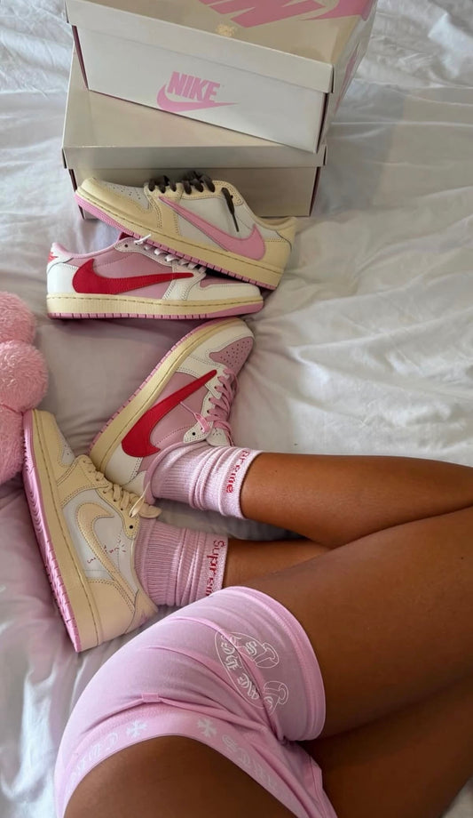 Travis Scott × AJ1 Low 'Shy Pink' - Elevate Your Style