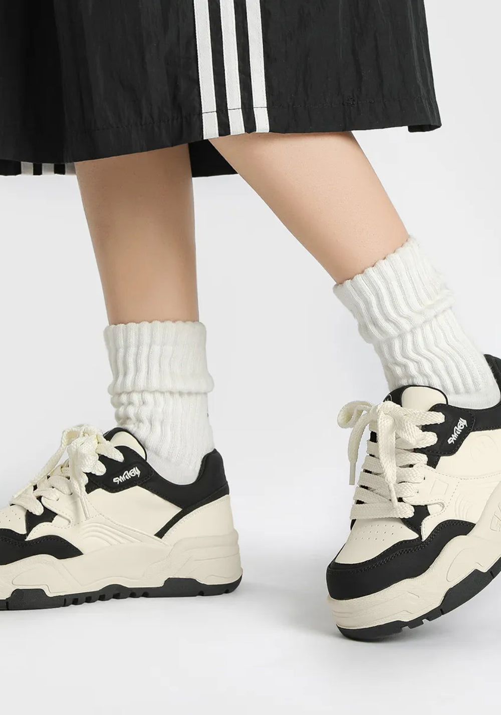 Black Retro Platform Skate Sneakers - Skipkicks