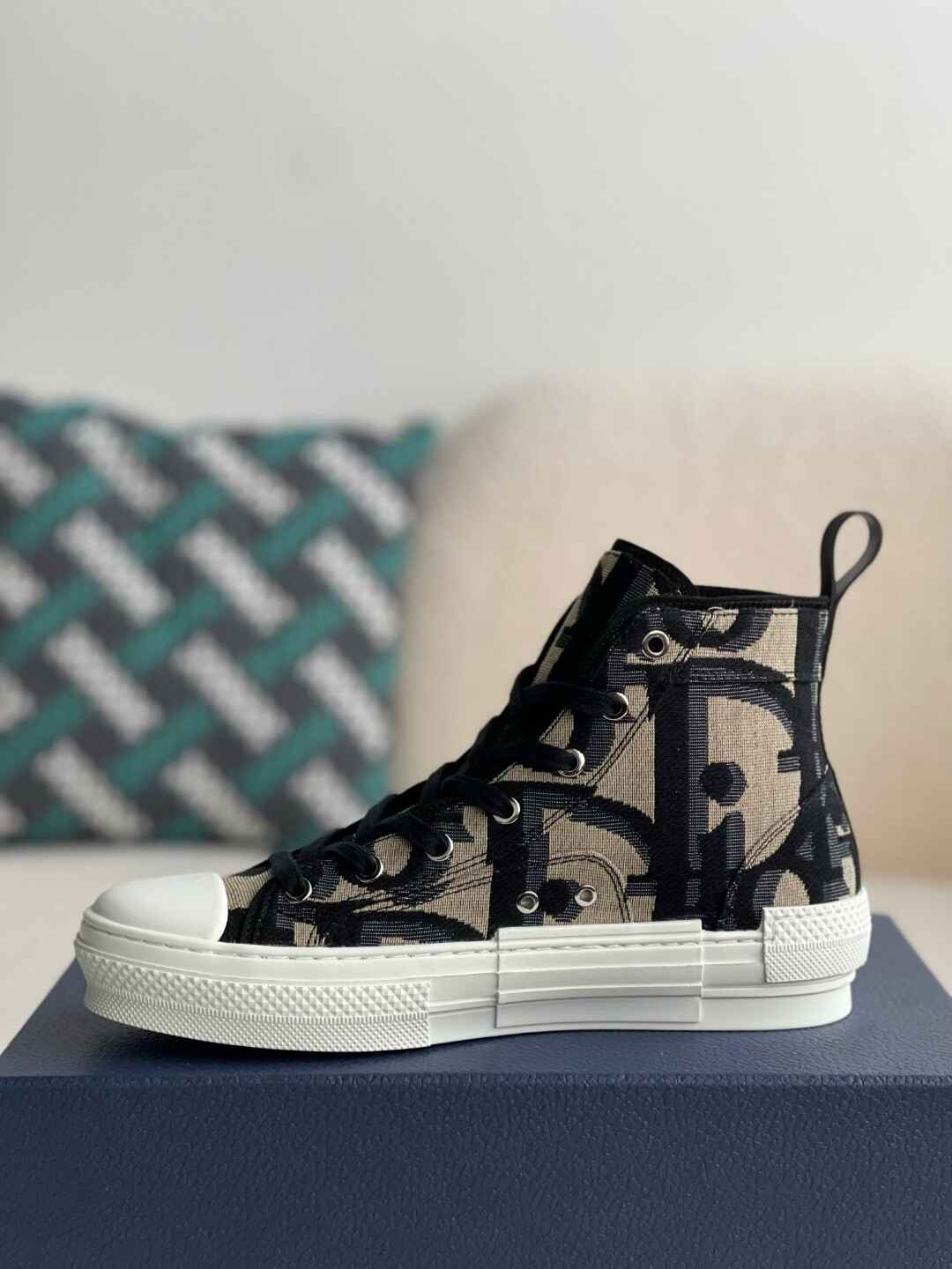 Dior B23 High-Top Sneaker in Black Oblique Jacquard CUSTOM