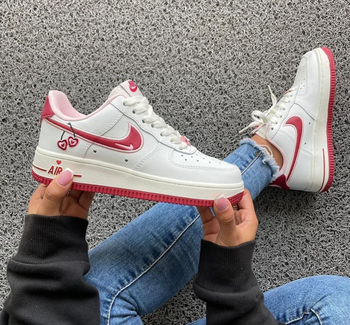 Custom Air Force 1'07 Low Valentine's Day - Luxuryurbanwear