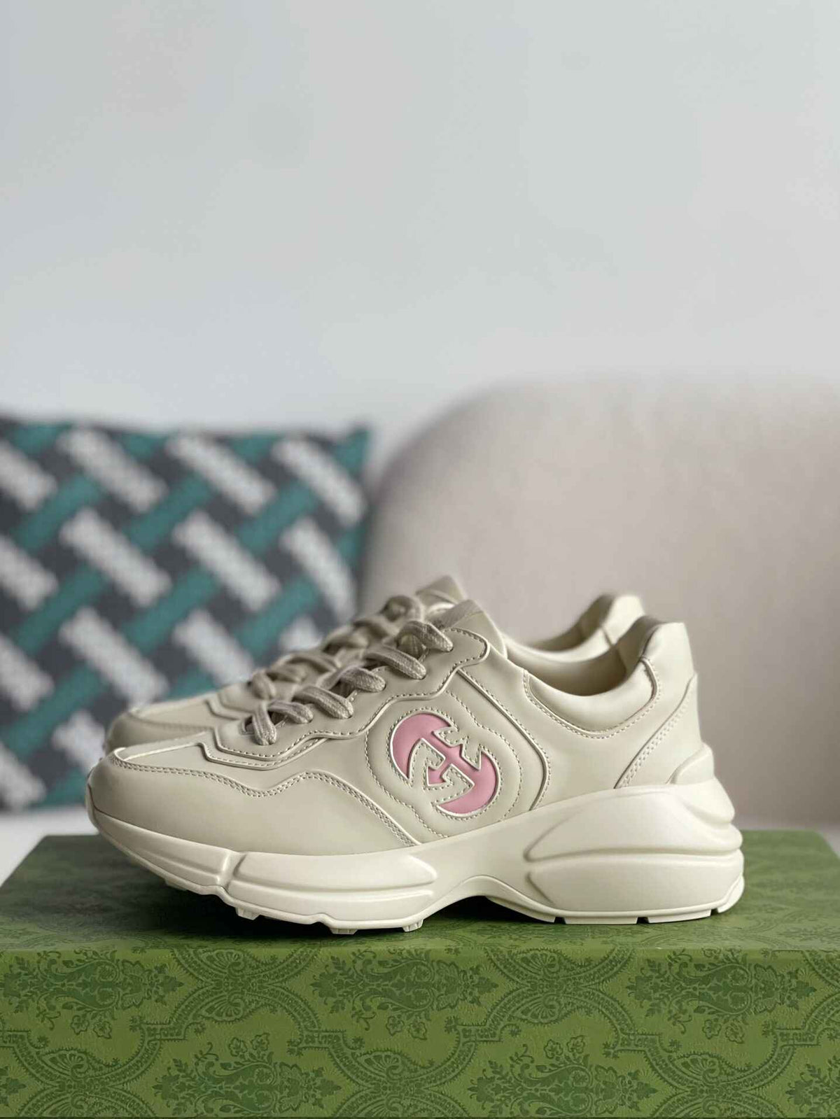 Gucci Rhyton Sneaker – Ivory Leather with Pink Interlocking G CUSTOM