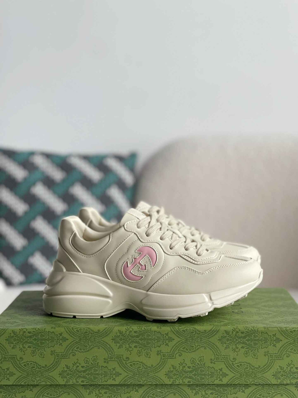 Gucci Rhyton Sneaker – Ivory Leather with Pink Interlocking G CUSTOM