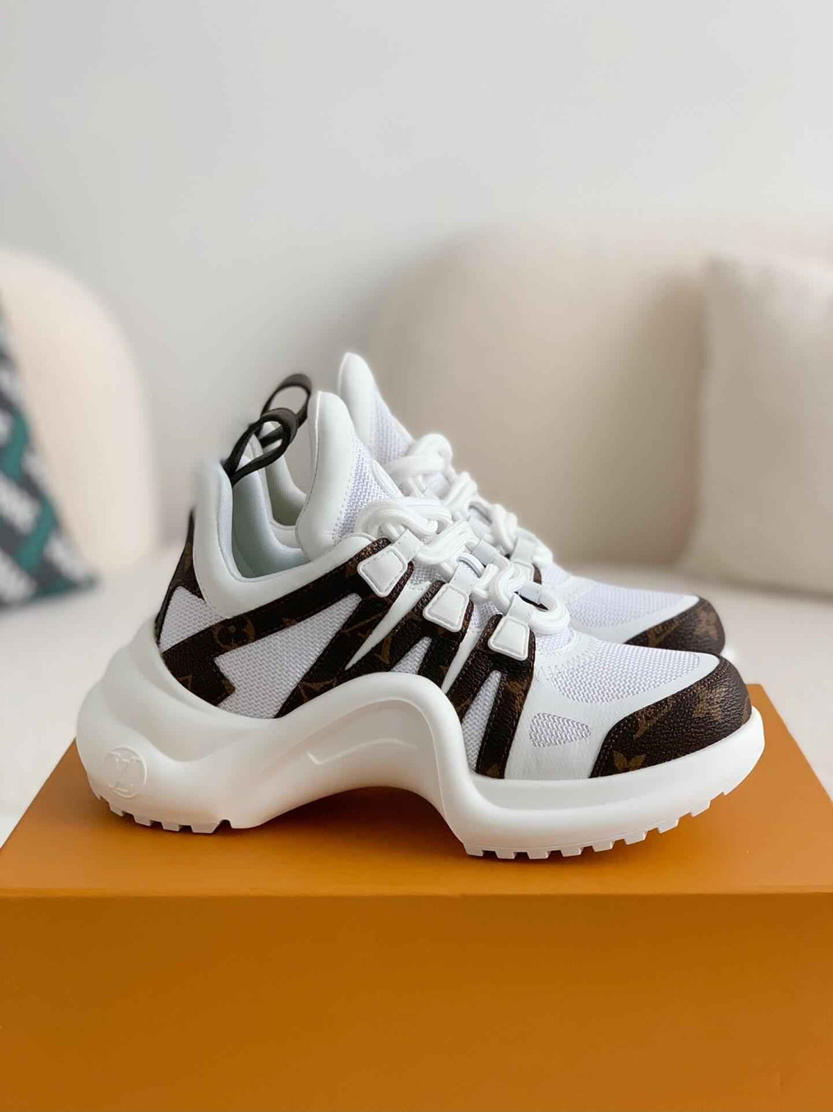 Louis Vuitton LV Archlight Sneaker – White Mesh & Monogram Canvas