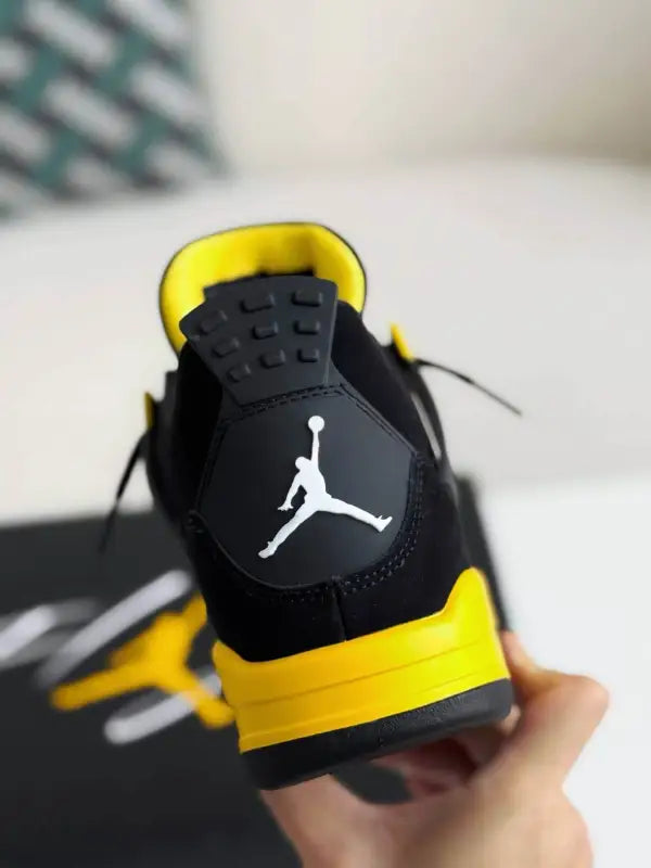 Air Jordan 4 Retro Thunder - Black & Yellow