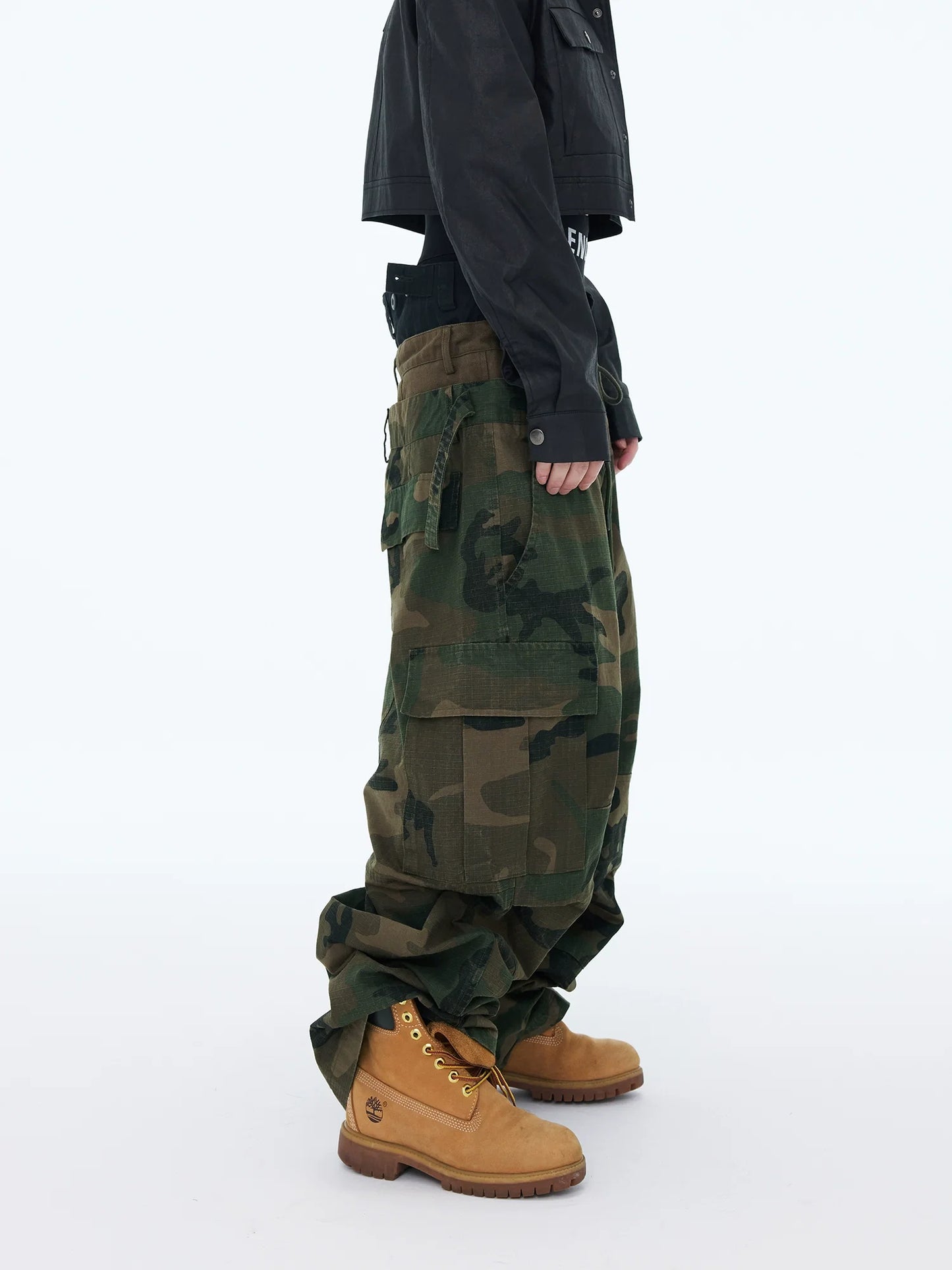 RogueDrift Mega Cargo Camos: Bold Utility Meets Comfort