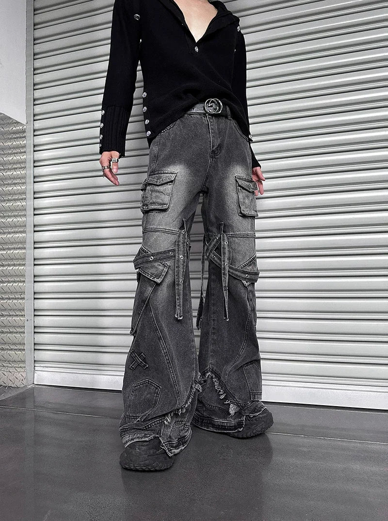 Grayscale Ruin Strapped-Cargo Flares – Industrial Style Redefined