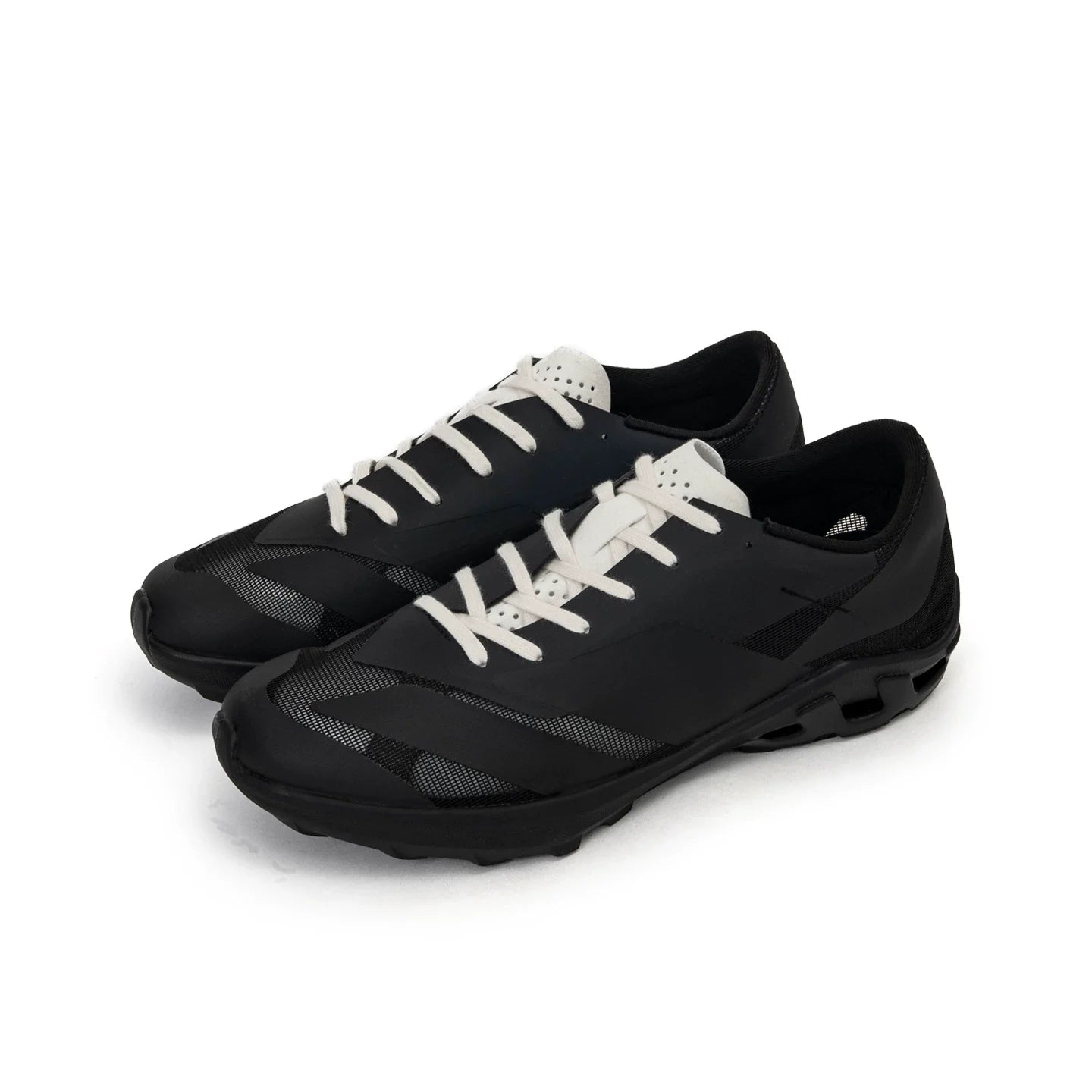 Shadowline Stealth Trail Sneakers - Skipkicks