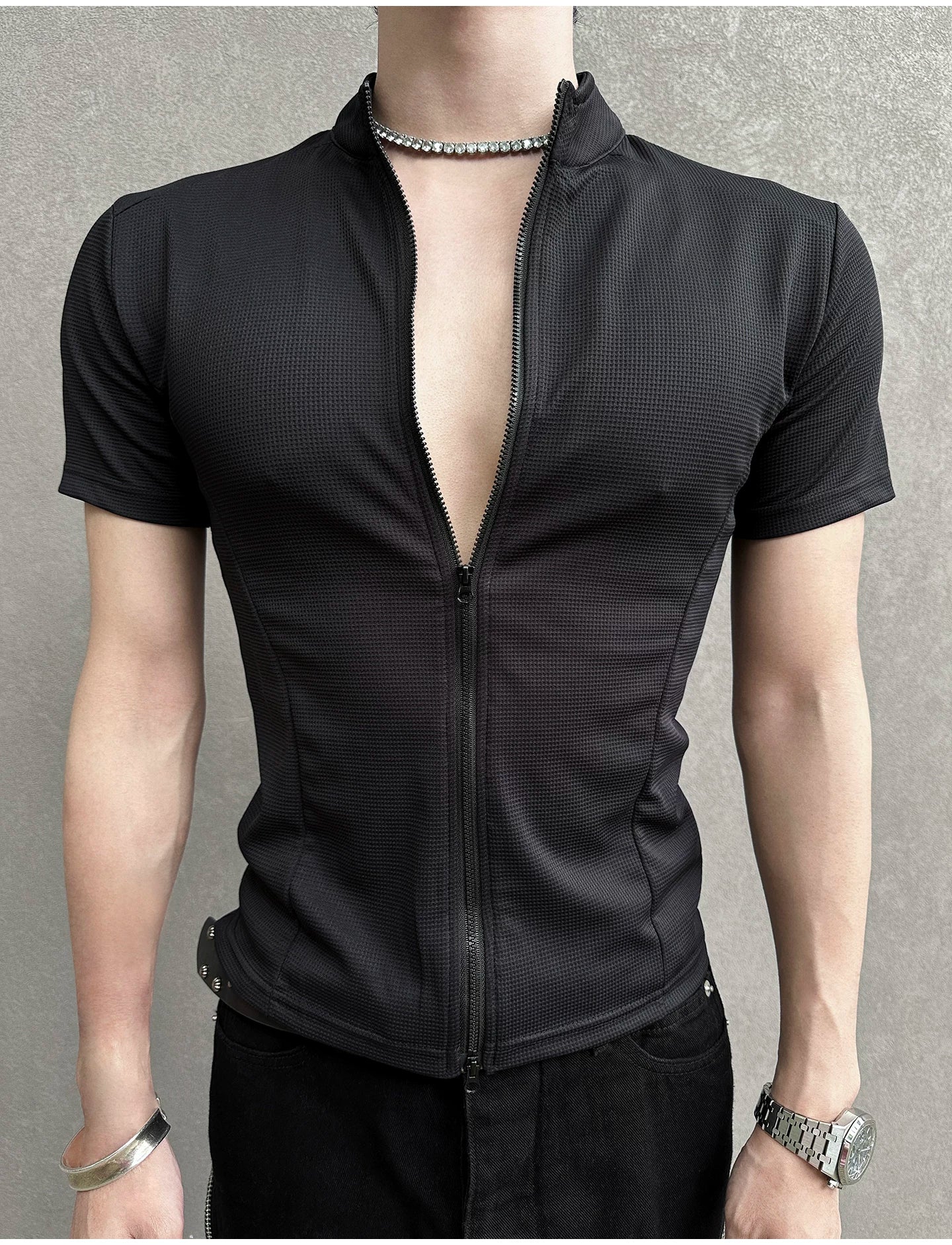 Frostgrid Sculpt Zip Mock Tee