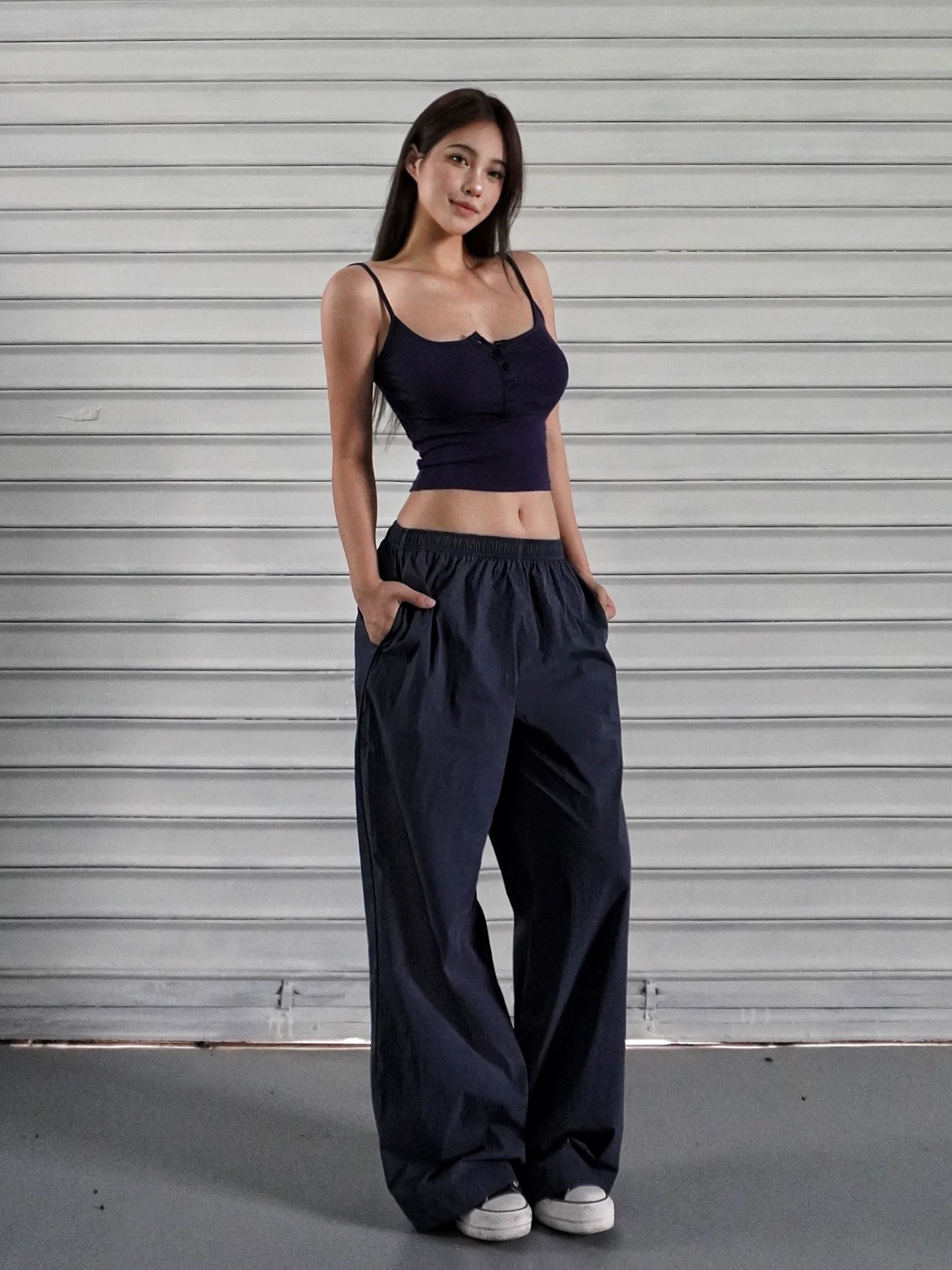 Low-Rise Wide-Leg Athletic Cargo Pants - Ultimate Comfort & Style