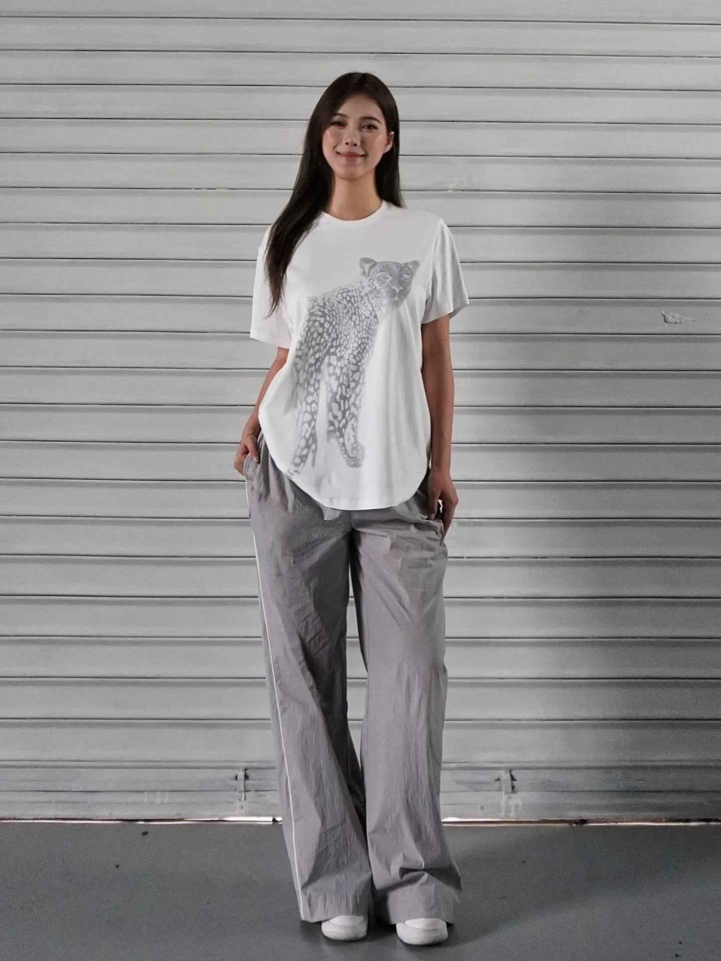 Low-Rise Wide-Leg Athletic Cargo Pants - Ultimate Comfort & Style