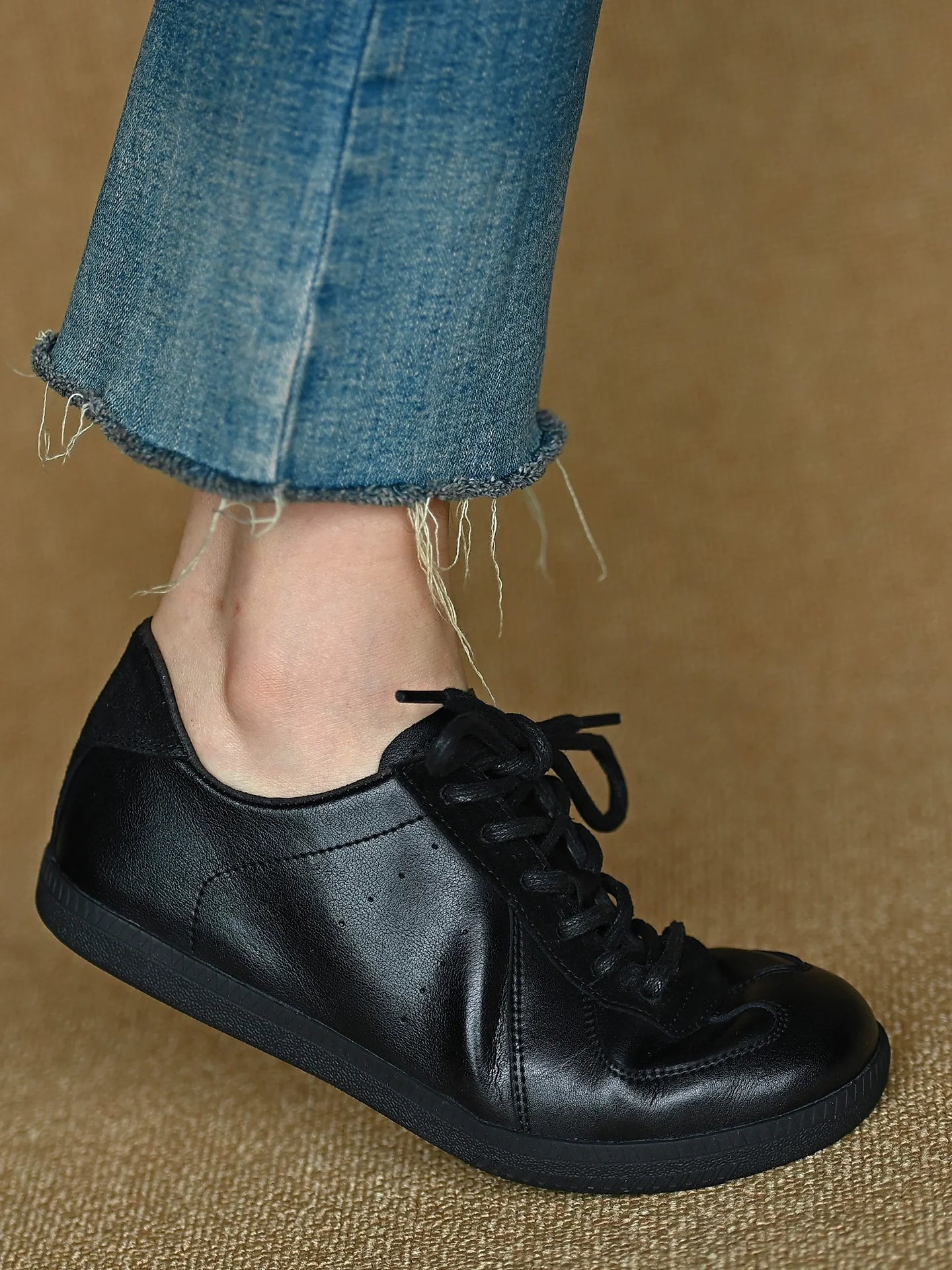 Midnight Urban Classic Sneakers - Skipkicks