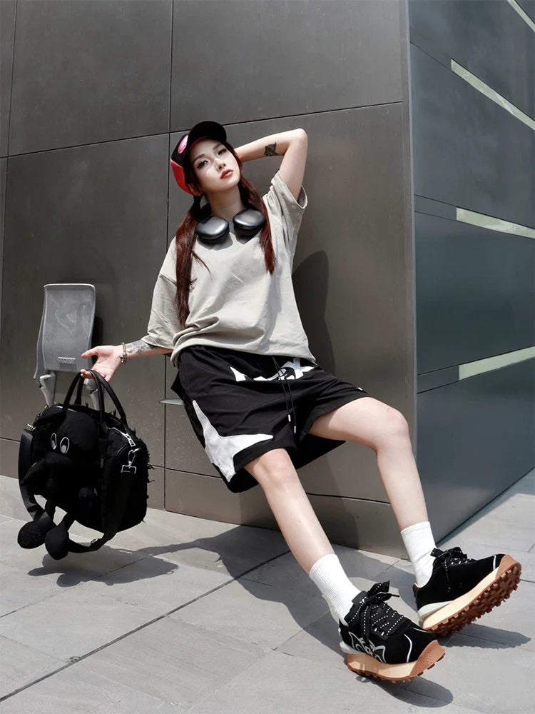 Retro Crest Runner Sneakers - Skipkicks