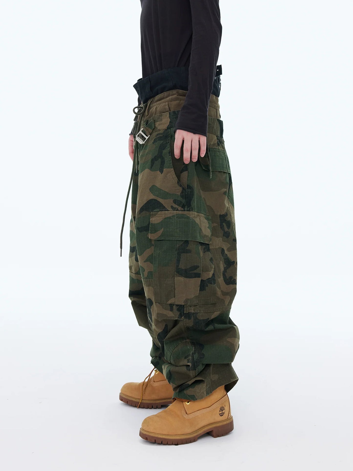 RogueDrift Mega Cargo Camos: Bold Utility Meets Comfort