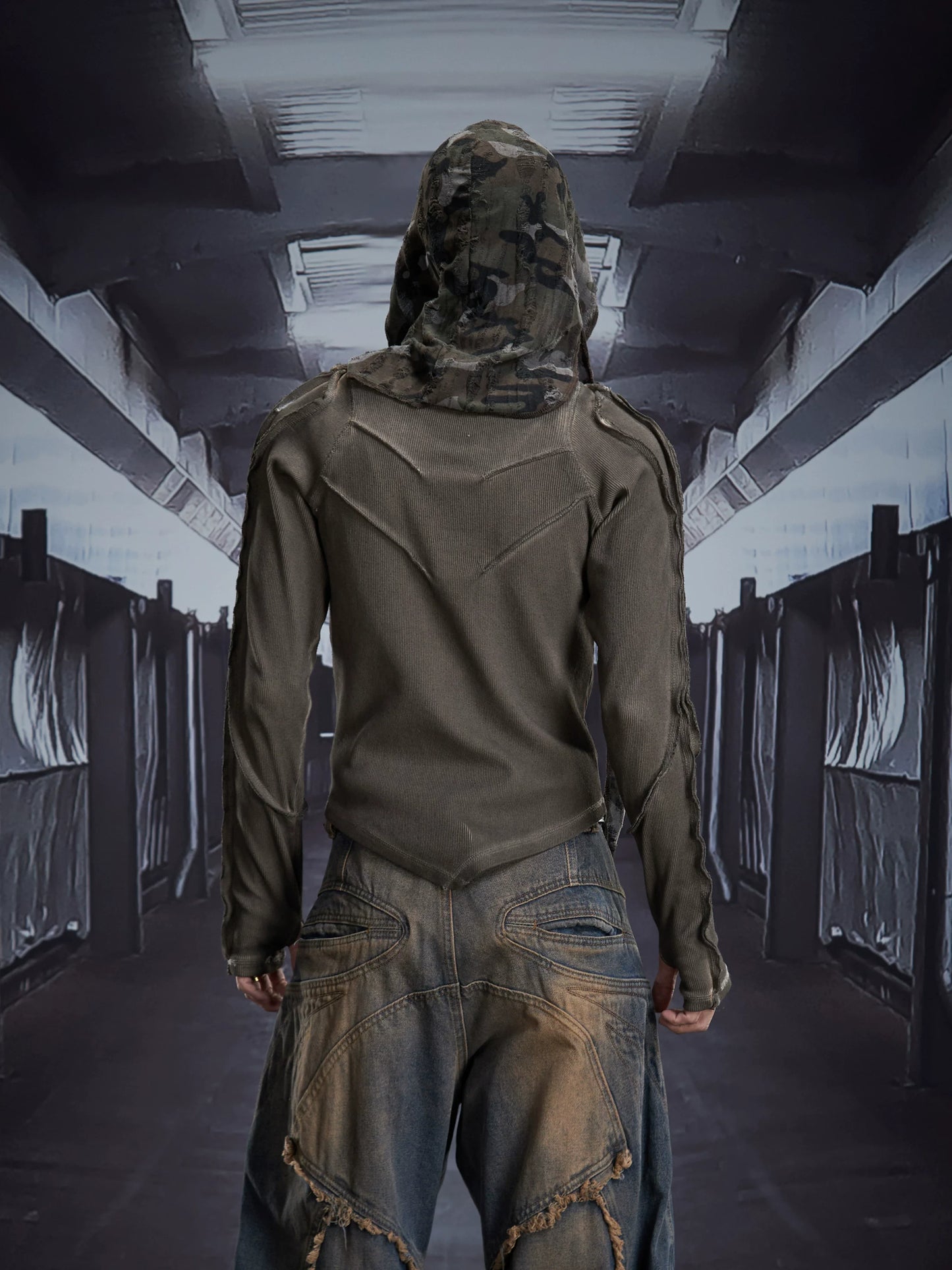 Spectral Spine Ruched Longsleeve Top