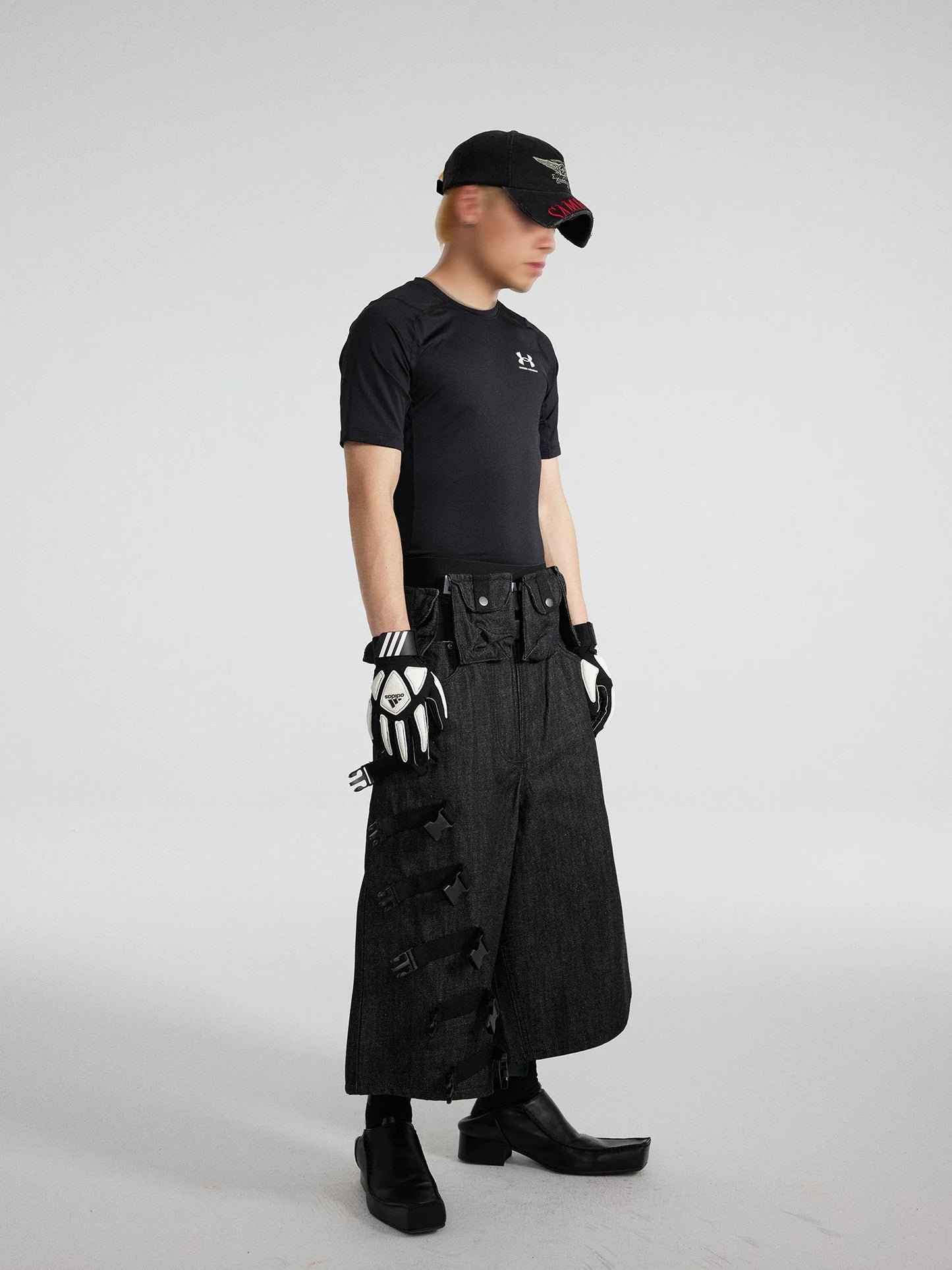 Grayscale Ruin Strap-Ladder Cargo Shorts