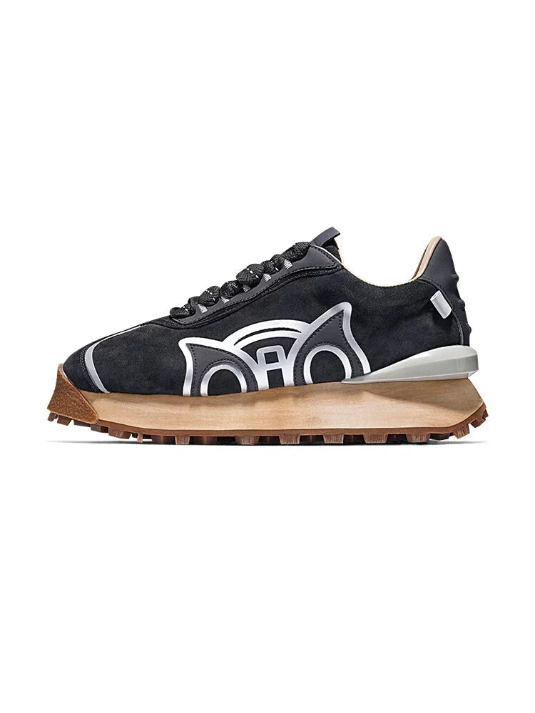 Retro Crest Runner Sneakers - Skipkicks
