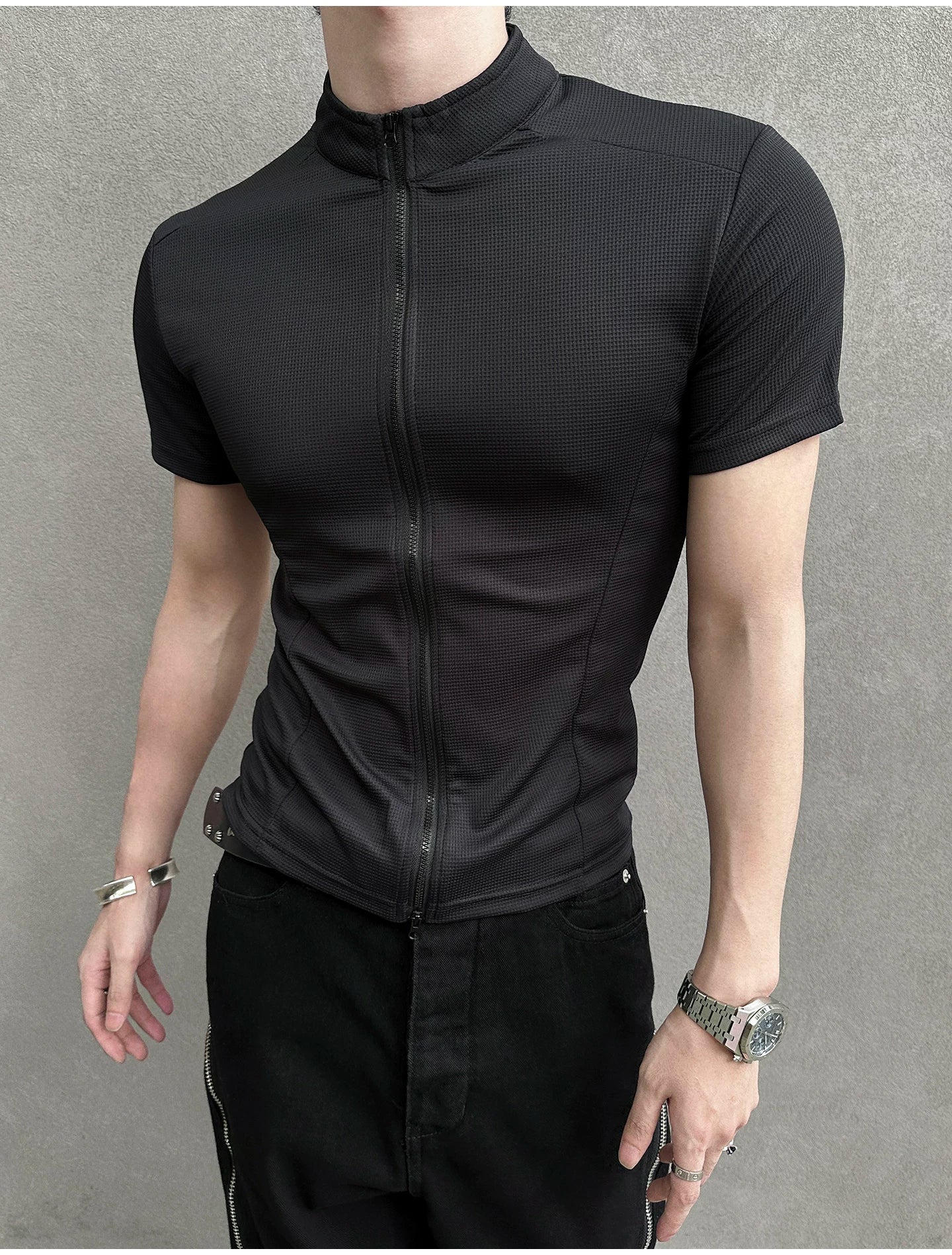 Frostgrid Sculpt Zip Mock Tee