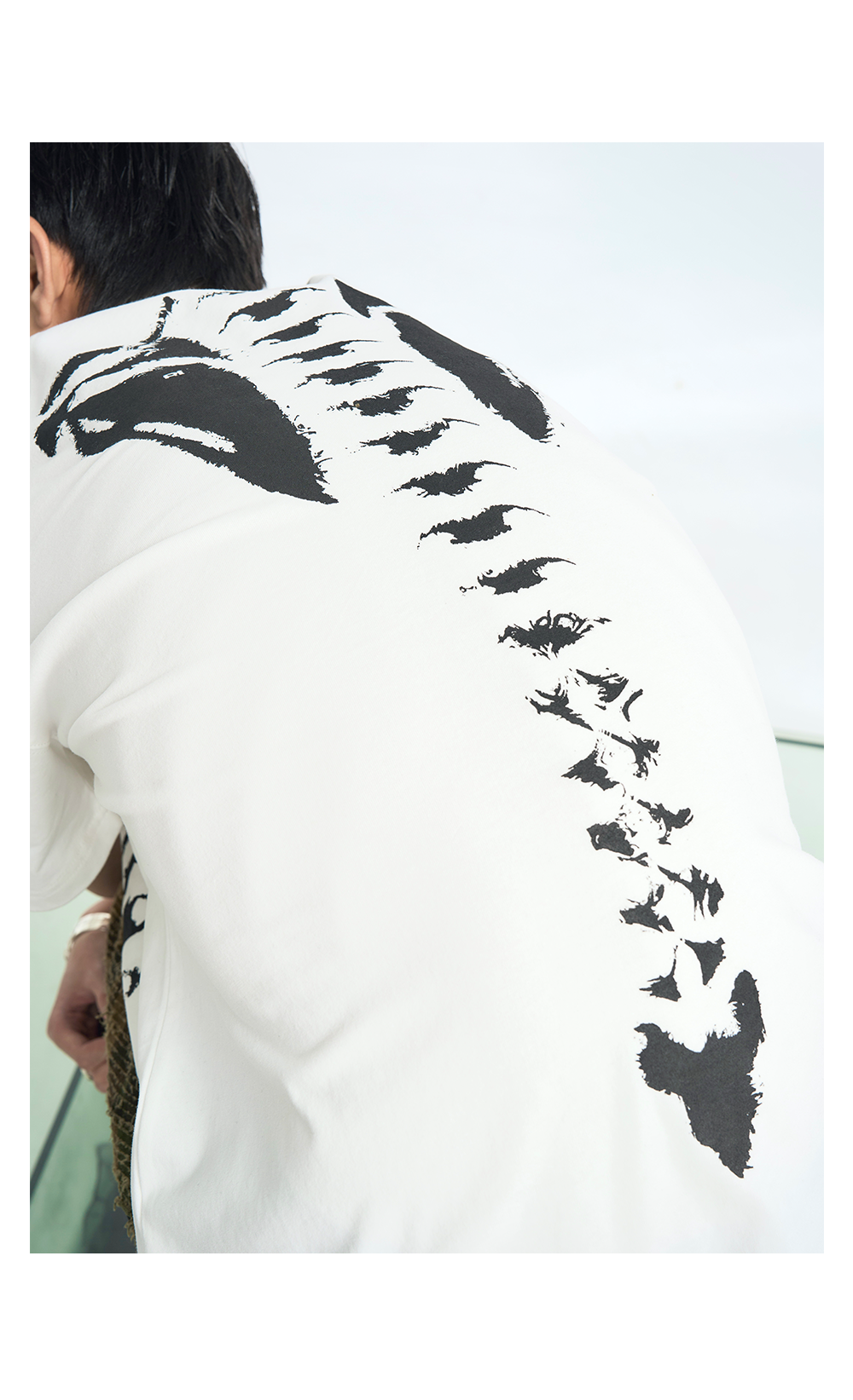 Skeleton Graphic Oversized Raglan T-Shirt