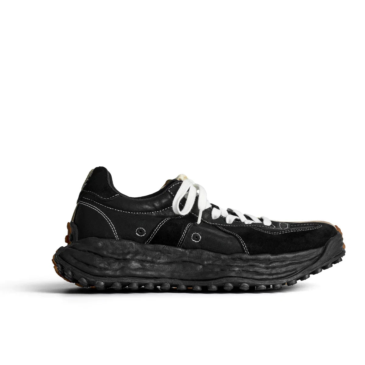 Retro Trail Leather Sneakers - Skipkicks