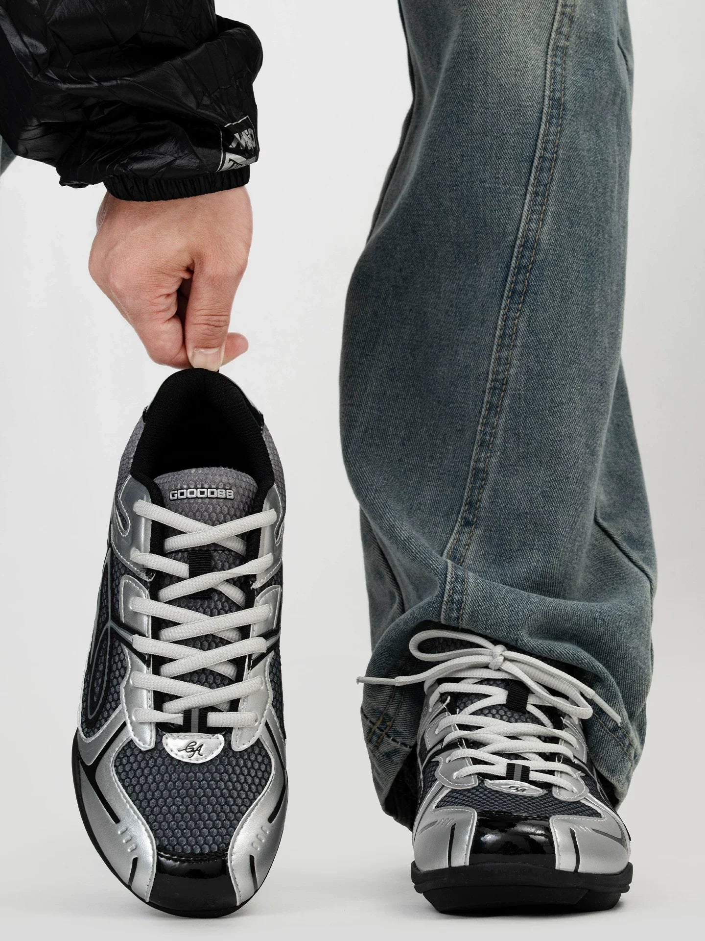Futuristic Retro Runner Sneakers - Skipkicks