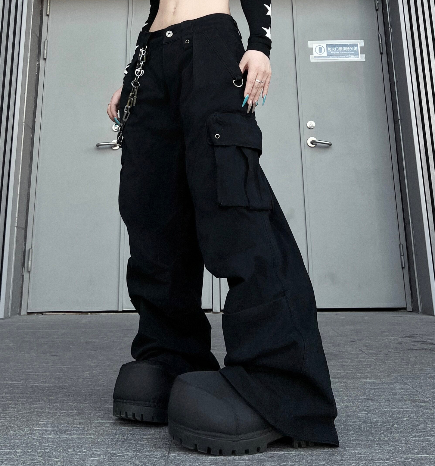 Men's Multi-Pocket Parachute Pleats Wide-Leg Cargo Pants